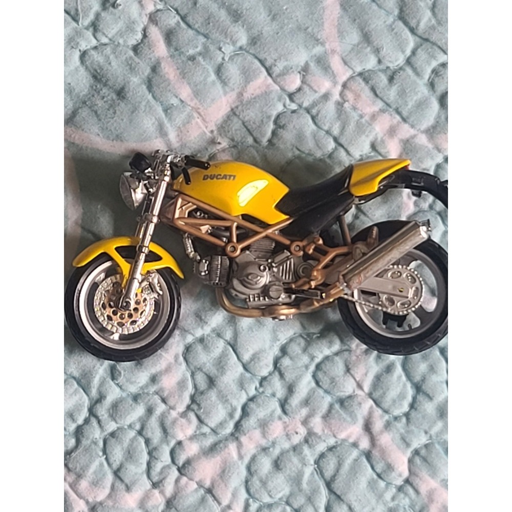 1/18 scale DUCATI MONSTER 900 Ducati Monster diecast bike miniature motorcycle